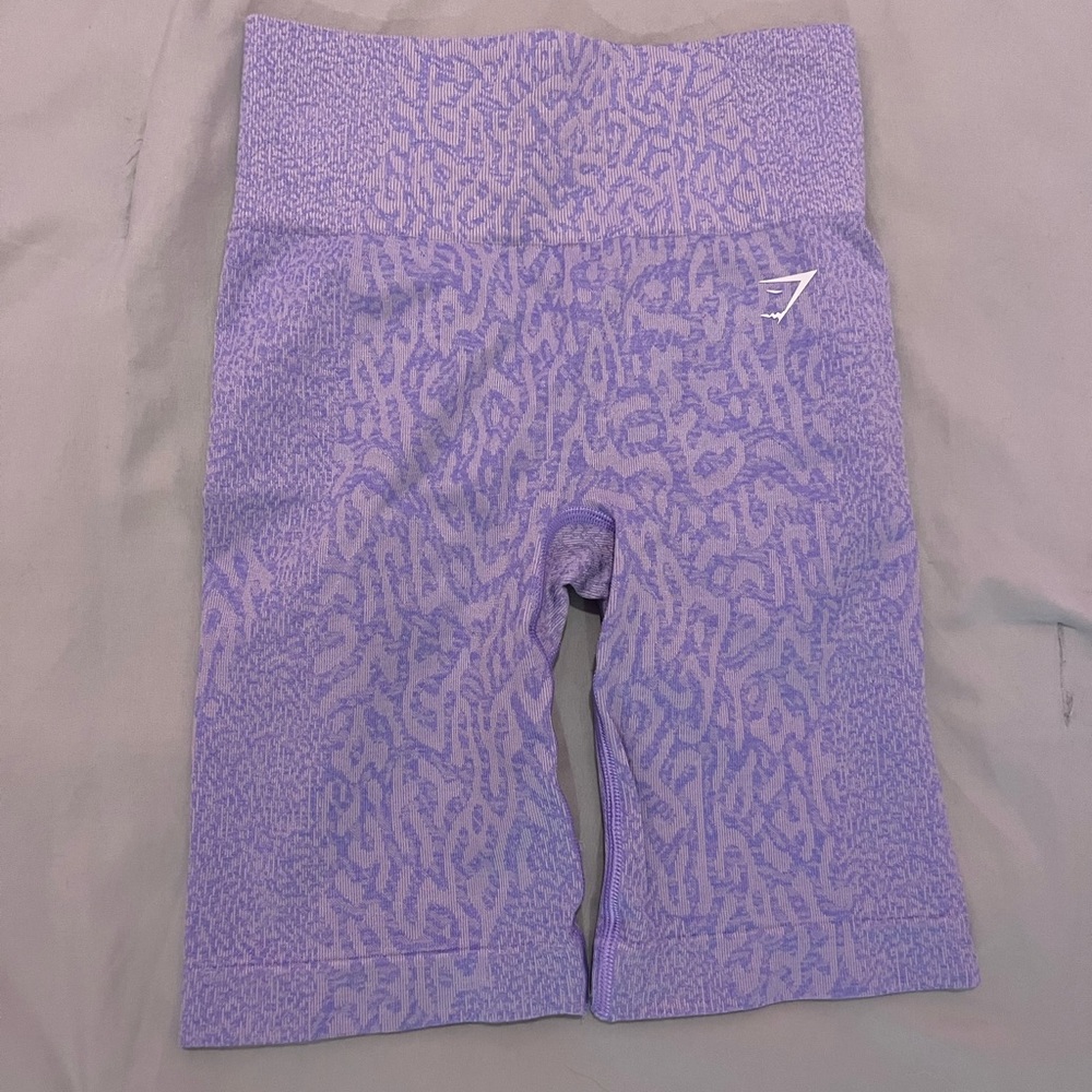 GymShark “Adapt Animal Seamless Cycling Shorts” size xs, soft lilac